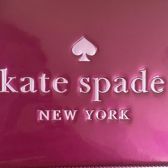 NWT Kate Spade Oh Snap Camera Bag Crossbody Dark Raspberry Patent Leather - Picture 4 of 10